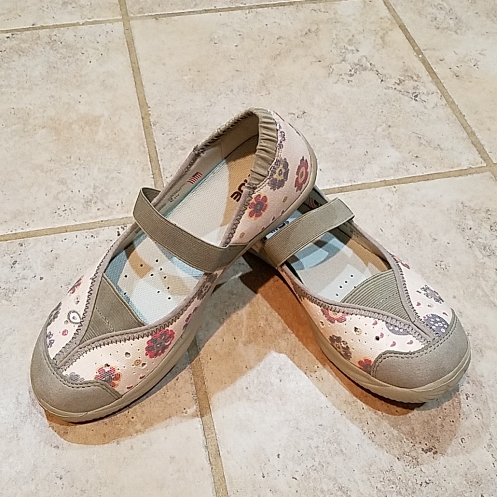 Kalso wellness earth shoes with floral pattern